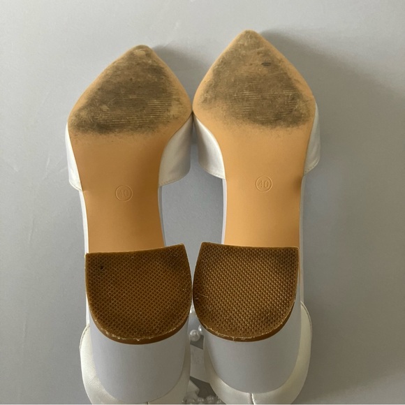 Elegant White Wedding Heels with Pearl Ankle Strap- Size 9 - Picture 11 of 12